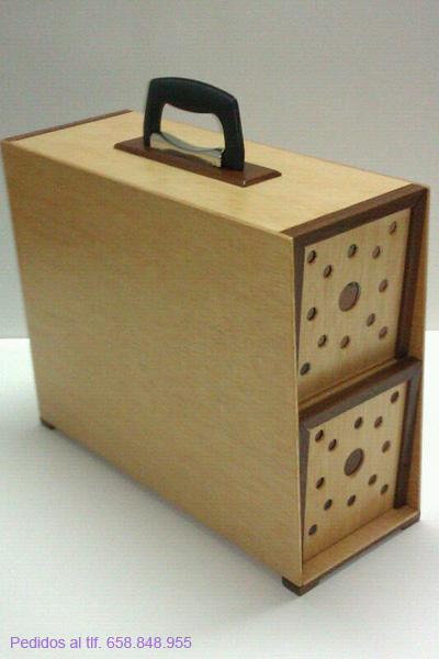 modelo 4 huecos vertical 4 puertas. Precio 40 